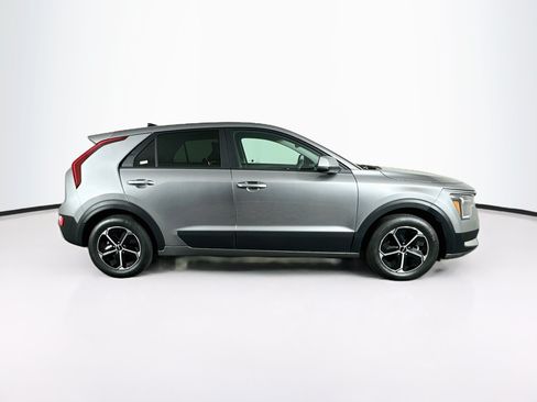 Used 2026 Kia Niro LX FWD image 10