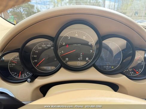 Used 2014 Porsche Cayenne image 17