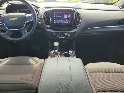 Used 2023 Chevrolet Traverse LT FWD image 15