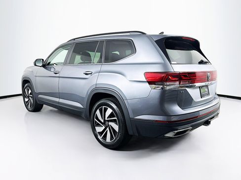 Used 2025 Volkswagen Atlas SE image 5