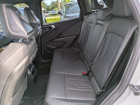 Used 2025 BMW X3 xDrive30i w/ M Sport Package AWD/4WD image 12