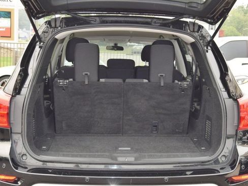 Used 2019 Nissan Pathfinder S AWD/4WD image 8