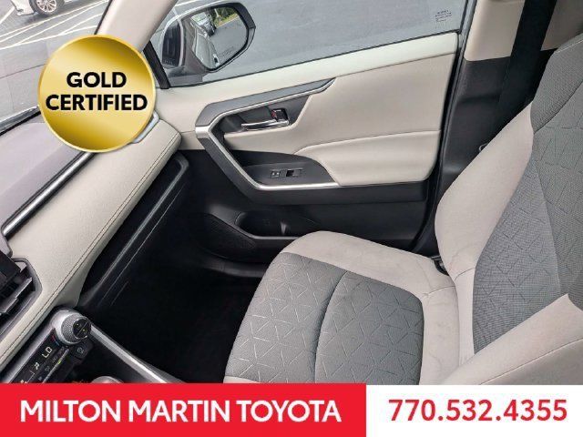 Certified 2021 Toyota RAV4 XLE w/ Convenience Package FWD image 17