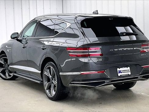 Used 2025 Genesis GV80 3.5T Prestige image 11
