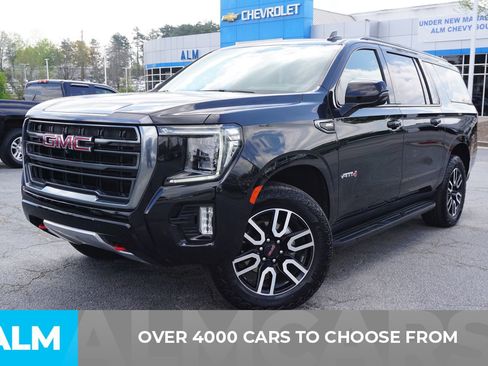 Used 2024 GMC Yukon XL AT4 w/ Technology Package AWD/4WD image 3