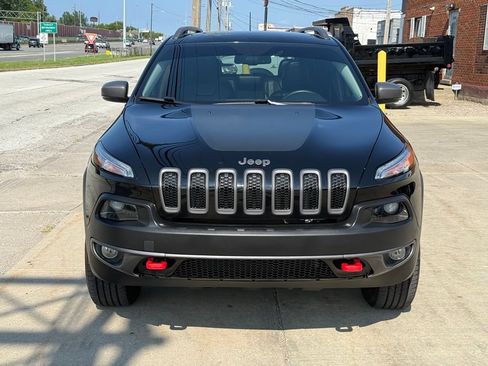 Used 2018 Jeep Cherokee Trailhawk w/ Quick Order Package 23L AWD/4WD image 2