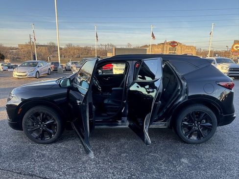 Used 2022 Chevrolet Blazer RS w/ Enhanced Convenience Package image 4