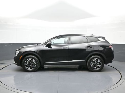 Used 2023 Kia Sportage LX AWD/4WD image 9