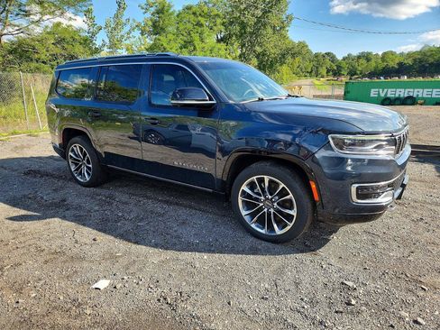 Used 2025 Jeep Wagoneer Series III w/ Premium Group I AWD/4WD image 1