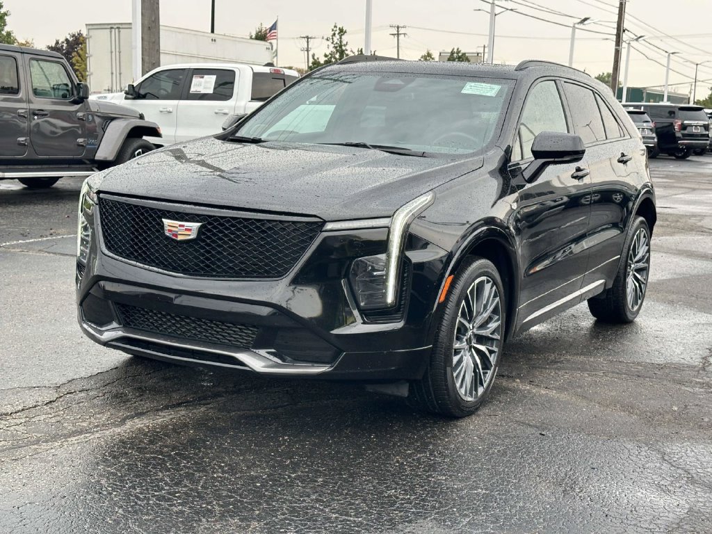 Used 2024 Cadillac XT4 Sport AWD/4WD image 7