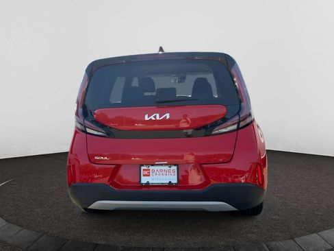Used 2023 Kia Soul LX w/ LX Technology Package FWD image 5