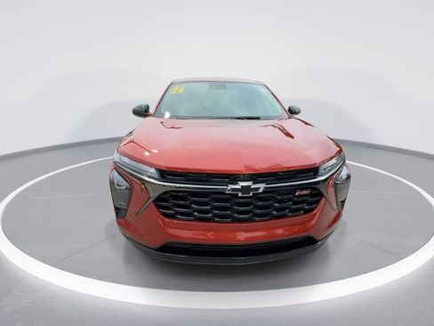 Used 2024 Chevrolet Trax RS image 3