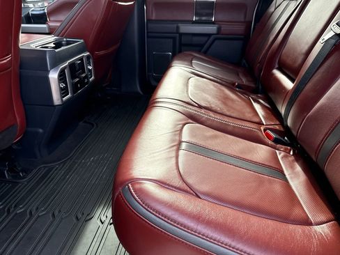 Used 2022 Ford F450 Platinum w/ FX4 Off-Road Package image 17