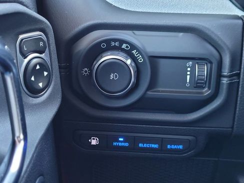 Certified 2025 Jeep Wrangler Unlimited Sahara image 14