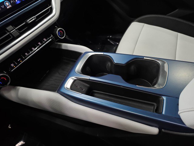 Used 2025 Chevrolet Equinox EV LT w/ Convenience Package II FWD image 27