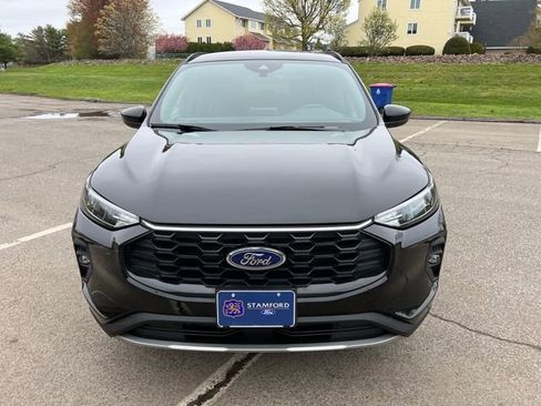 Used 2025 Ford Escape ST-Line Select AWD/4WD image 3