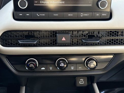 Used 2024 Honda HR-V LX image 5