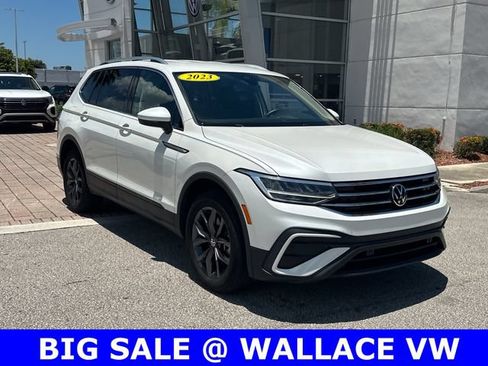 Certified 2023 Volkswagen Tiguan SE FWD image 5
