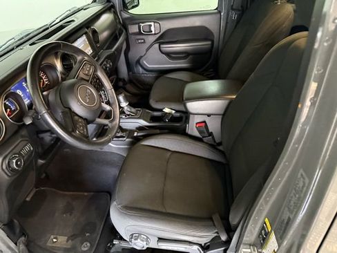 Used 2021 Jeep Wrangler Unlimited Sport image 14