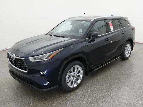 New 2026 Toyota Highlander Limited image 55