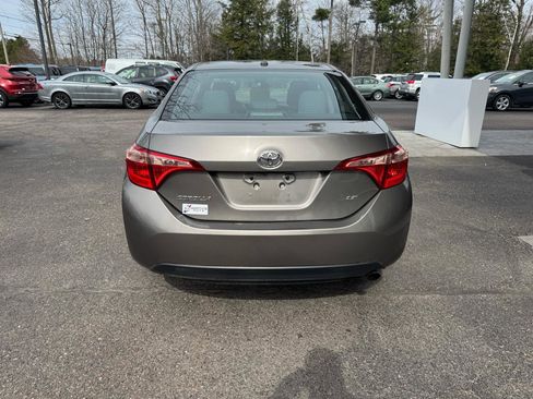 Used 2019 Toyota Corolla LE w/ Carpet Mat Package (TMS) FWD image 4