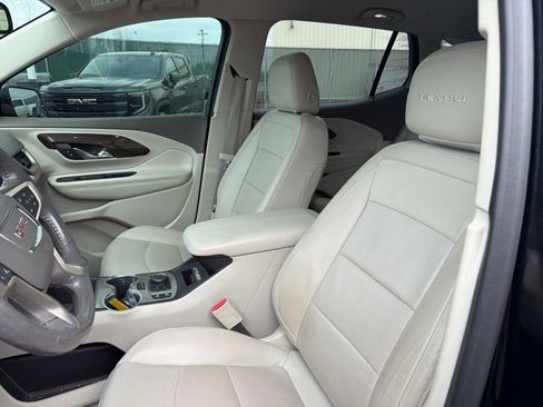 Used 2020 GMC Terrain Denali w/ Denali Premium Package image 13