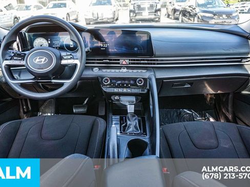Used 2024 Hyundai Elantra SEL FWD image 24