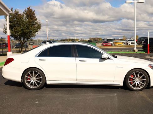 Used 2015 Mercedes-Benz S 63 AMG 4MATIC Sedan w/ Driver Assistance Package image 5