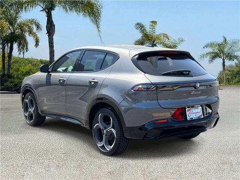 New 2026 Alfa Romeo Tonale w/ Red Premium Package image 5