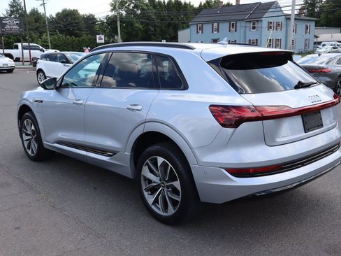 Used 2021 Audi e-tron Premium Plus w/ Premium Plus Package AWD/4WD image 7