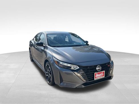 Used 2025 Nissan Sentra SR image 8