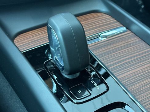 Certified 2026 Volvo V60 B5 Cross Country Plus w/ Climate Package image 25