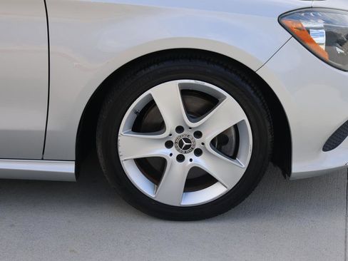 Used 2018 Mercedes-Benz CLA 250 4MATIC image 8