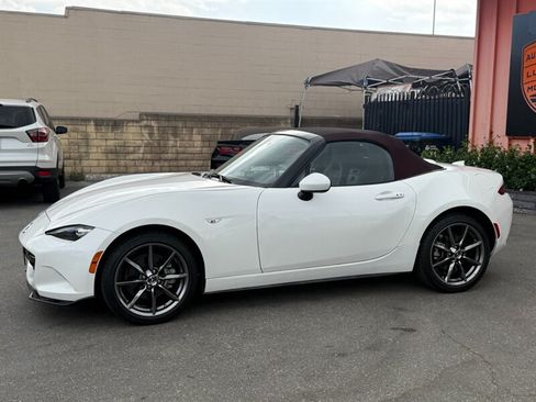 Used 2018 MAZDA MX-5 Miata Grand Touring RWD image 7
