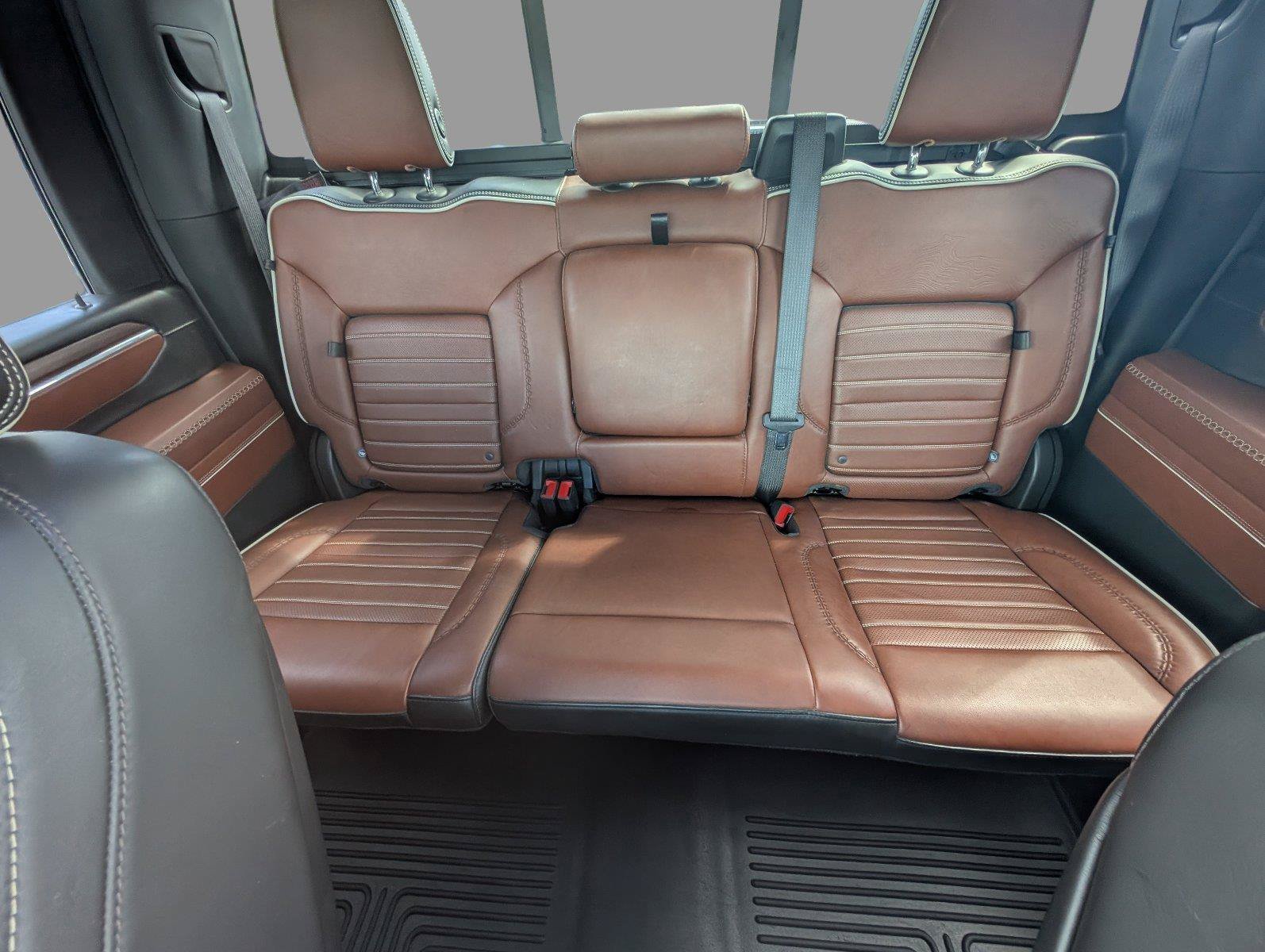 Certified 2024 GMC Sierra 2500 Denali Ultimate AWD/4WD image 37