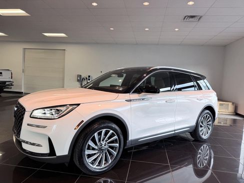 Used 2023 Lincoln Corsair Reserve AWD/4WD image 8