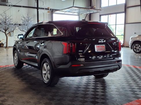 Used 2022 Kia Sorento LX AWD/4WD image 4