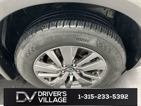 Used 2023 Nissan Pathfinder SV w/ Black Appearance Package AWD/4WD image 8