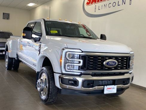 Used 2025 Ford F450 Lariat w/ Lariat Ultimate Package image 2