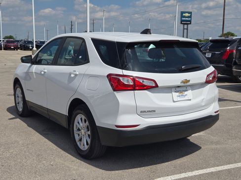 Certified 2021 Chevrolet Equinox LS FWD image 5