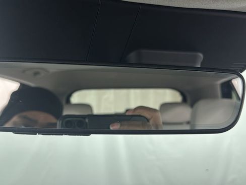 New 2025 Kia Niro EX Touring image 30