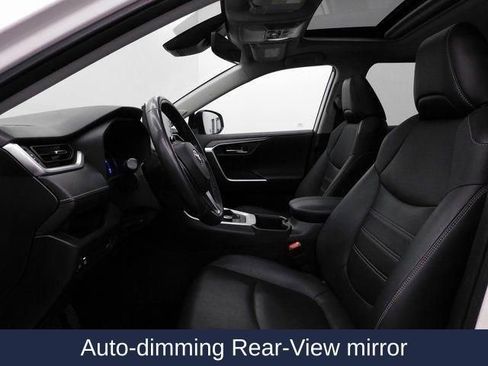 Used 2022 Toyota RAV4 Limited image 27