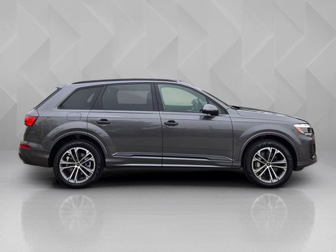 Used 2025 Audi Q7 2.0T Premium Plus w/ Premium Plus Package AWD/4WD image 8