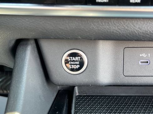 Used 2022 Nissan Rogue SV AWD/4WD image 40