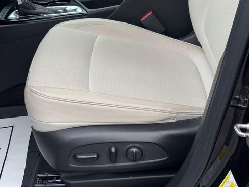 Used 2021 Buick Encore GX Select w/ Sport Touring Package FWD image 15