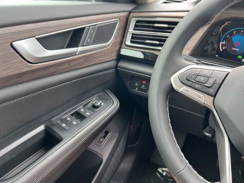New 2026 Volkswagen Atlas SEL AWD/4WD image 18
