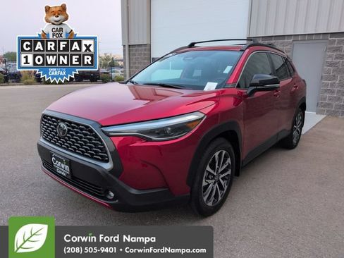 Used 2025 Toyota Corolla Cross XLE AWD/4WD image 7