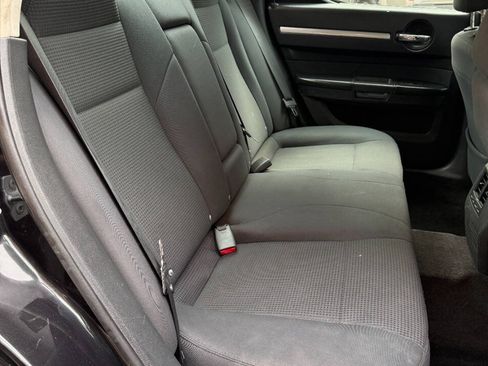 Used 2010 Dodge Charger SXT RWD image 16