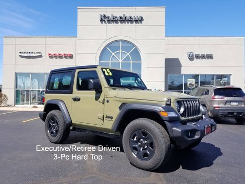 Used 2025 Jeep Wrangler Sport AWD/4WD image 1
