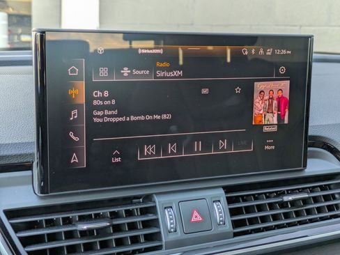 Certified 2024 Audi Q5 e Premium Plus w/ Premium Plus Package image 18